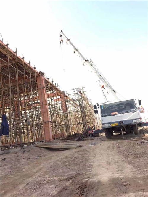 海东市吊车作业的安全注意事项有哪些？